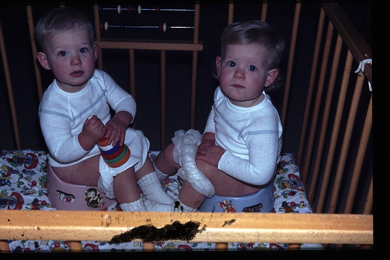 02.Delft feb 1965 Brigitte,Marion.JPG